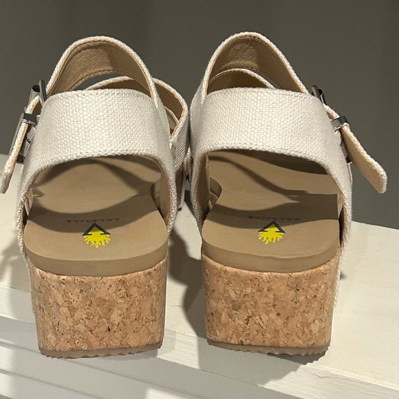 Volatile Women’s Biloxi Ivory/Tan Wedge Strap Sandals Size 11 PV118 Ivory NIB - Picture 7 of 10